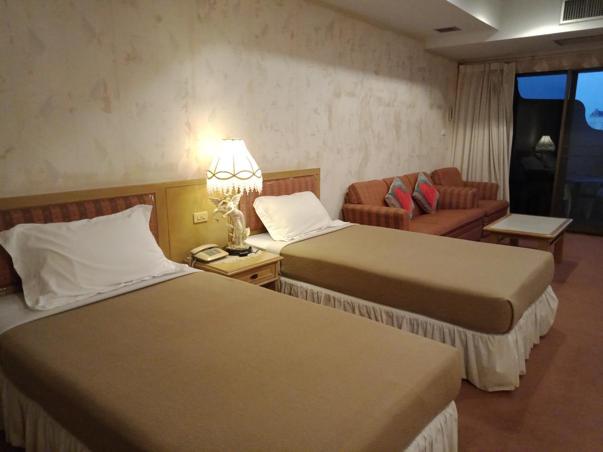 Cha-Am Grand Condotel Exterior foto